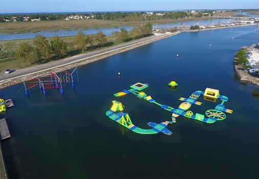 Atlantic WakePark at l'aiguillon sur mer and 2 steps from the campsite Les Tulipes La Faute Sur Mer with direct access to the beach in Vendée