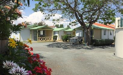 outside,Rental chalets 4 pers. at the 2-star campsite Les Tulipes, campsite with heated pool, seaside campsite at la Faute sur Mer close to the Tranche sur Mer in Vendée - Camping les tulipes