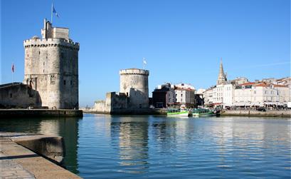 La Rochelle near Camping Les Tulipes, campsite 2 star seaside, camping with pool and jacuzzi at the Faute sur Mer near the Tranche sur Mer and Sables d'Olonne in Vendée - Camping les tulipes