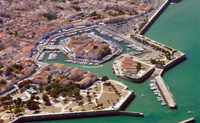 Island of Ré in Charente Maritime near Camping Les Tulipes, campsite 2 star seaside, camping with pool and jacuzzi at the Faute sur Mer near the Tranche sur Mer and Sables d'Olonne in Vendee - Camping les tulipes