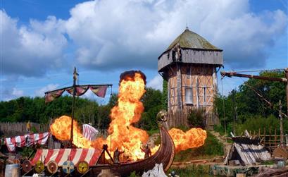 fire spectacle, Puy du Fou, leisure park in vendee, near the camping tulips 85 - Camping les tulipes