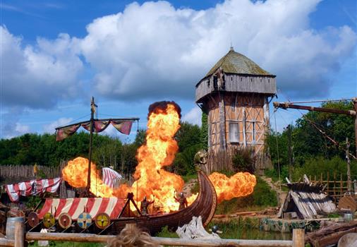 fire spectacle, Puy du Fou, leisure park in vendee, near the camping tulips 85